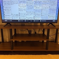 Hisense40型テレビ＋テレビ台の画像