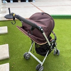 combi コンビ ブラウンベビーカーの画像