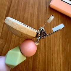 nico （ニコ）香水歯固め、くすみカラーホルダー（ピンク）の画像