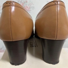 24.5 パンプスの画像
