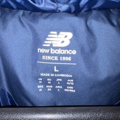 ニューバランスコートの画像