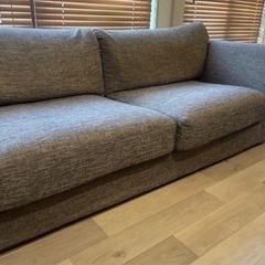 ニトリ　2人掛けソファーの画像