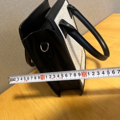 CHAUNGTAI & QBI トートバッグ ホワイト/ブラックの画像