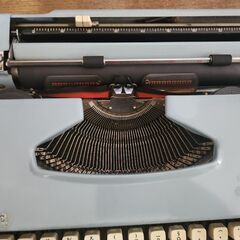 【アンティーク】Brother De Luxe メカニカルタイプライターの画像