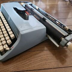 【アンティーク】Brother De Luxe メカニカルタイプライターの画像