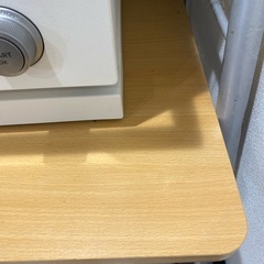相談中　　パソコンデスク　差し上げます！の画像