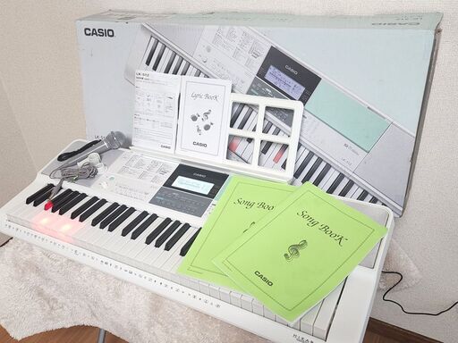 X'mas・年末値下げ☆美品☆カシオ 光ナビゲーションキーボード LK-512
