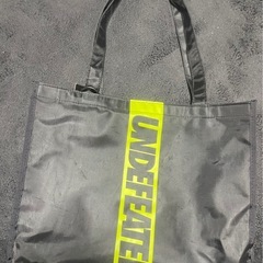 トートバッグUNDEFEATEDの画像
