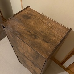 ニトリ カラーボックス 扉付き  木目調の画像