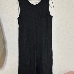 UNIQLOワンピース　黒　Sの画像