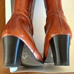 本革　明るい茶色ロングブーツの画像