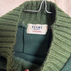 BEAMS 緑ニットの画像