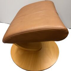 シモンズ（株）Hjellegjerde Fjords イエリアーダ フィヨルド リクライニングチェア＆オットマンの画像