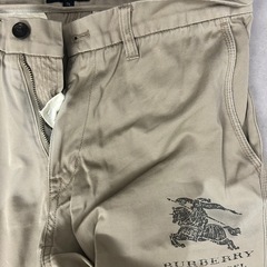BURBERRY BLACK LABELチノパンの画像