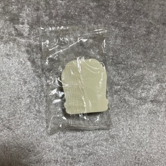 ＊＊セール中＊＊ 早い者勝ち！ 〜送料込み、格安出品中〜  ご覧いただきありがとうございます！！  ※新品未使用 （撮影のために開封している場合があります。） ※コメント無し、即購入OK！！ 一点のみですので、お早目の購入を！！  【商品名・詳細】  SPY×FAMILY くら寿司 アーニャ オリジナル消しゴム  アーニャA  大人気のSPY×FAMILYアーニャが描かれた消しゴム♡の画像