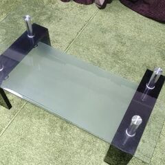 ガラステーブルの画像