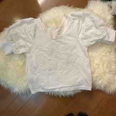 アースミュージック&エコロジー　美品✨　ブラウス　パフスリーブ　白　ホワイト　レディースの画像