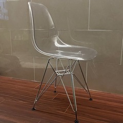 （お渡し先決まりました）イームズチェア　イームズクリアチェア　の画像