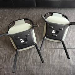 【14日引取限定】カッシーナ取扱　ヴィトラ　ベルヴィルチェア　二脚セット　スタッキング＆屋外使用可　オフィス、カフェ、ダイニング、テラス、バルコニーに　定価総額114,400円の画像