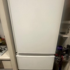 【新品同様！早い者勝ち！応募殺到中！】三菱 冷蔵庫 3ドア  MR-C33K-W形　2025年製 本体80000円　送料12,000円の画像