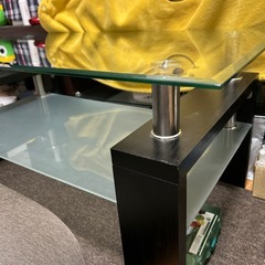 ガラステーブルの画像