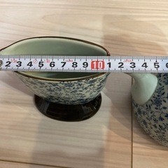 急須としゃもじ入れの画像