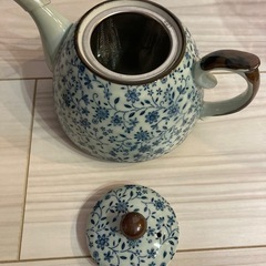 急須としゃもじ入れの画像