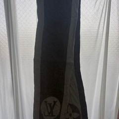 Louis Vuitton エシャルプ・カーディフCardif マフラー
の画像