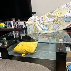 ガラステーブルの画像