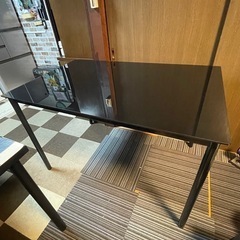 ダイニングテーブル　ガラス　黒　　75✖️120     
の画像