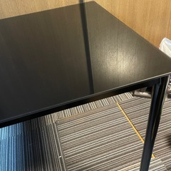 ダイニングテーブル　ガラス　黒　　75✖️120     
の画像