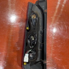ハイエース　3型　テールレンズ　割れ無の画像