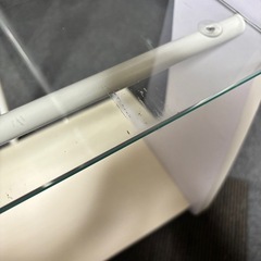 ガラス棚付きラック／シェルフ（ホワイト）の画像