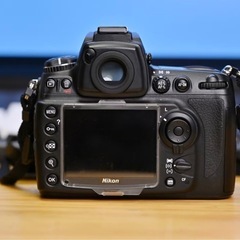 Nikon D700 ボディ｜良品｜CFカード・カードリーダー付の画像