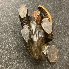 サ2512-107 アイヌ彫 熊の置物 木製 キズ汚れ有りの画像