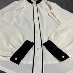 ブラウスMの画像