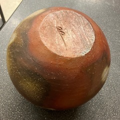 12/25まで店頭商品一部を除き半額クリスマスSALE!!開催中 　サ2512-110 備前焼き 壺 高さ21.0cm キズ汚れ有りの画像