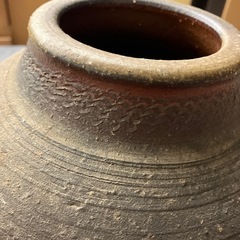 12/25まで店頭商品一部を除き半額クリスマスSALE!!開催中 　サ2512-110 備前焼き 壺 高さ21.0cm キズ汚れ有りの画像