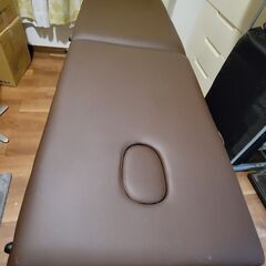 折りたたみ マッサージベッド 木製・有孔 チョコレート 長さ185×幅70×高さ51～83cmの画像