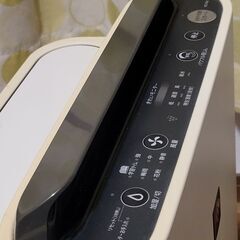 シャープ 加湿空気清浄機 プラズマクラスター KC-F40-W 2016年製の画像