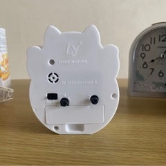 目覚まし時計つきの画像