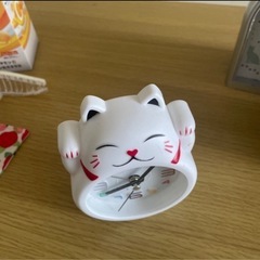 目覚まし時計つきの画像