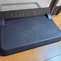 日本育児のベビーゲート「おくだけとおせんぼ」（ブラウン）
の画像