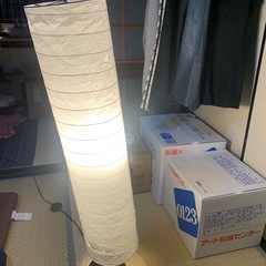 フロアスタンドライトの画像