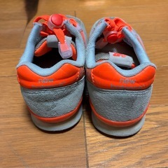 ニューバランス　キッズ　子供　19cm　グレー×ピンクの画像