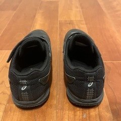 アシックス　キッズ22センチの画像