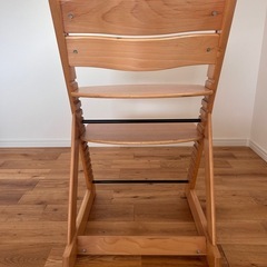 子供用椅子　の画像