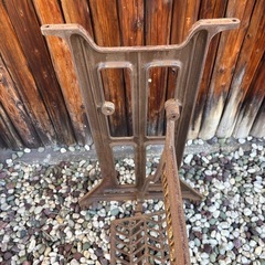 MITSUBISHI 三菱 ミシン台 脚のみ ガーデンニング インテリア 昭和レトロ 【サイズ】約54.5×43高さ71.5cmの画像