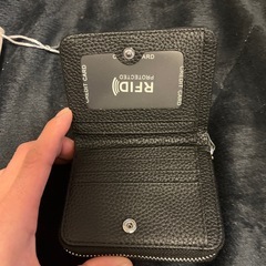 コンパクト二つ折り財布の画像