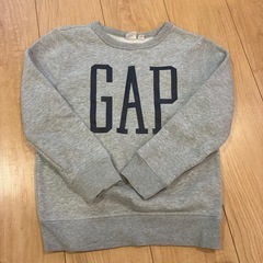 トレーナー3枚セット130
の画像